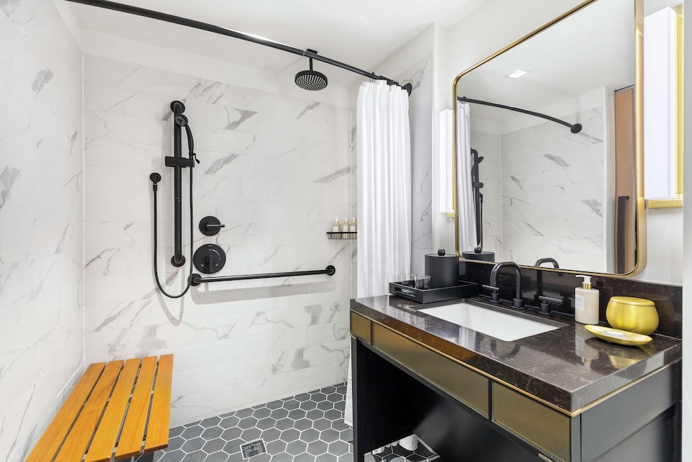 C. Baldwin Curio Collection by Hilton - photo 35