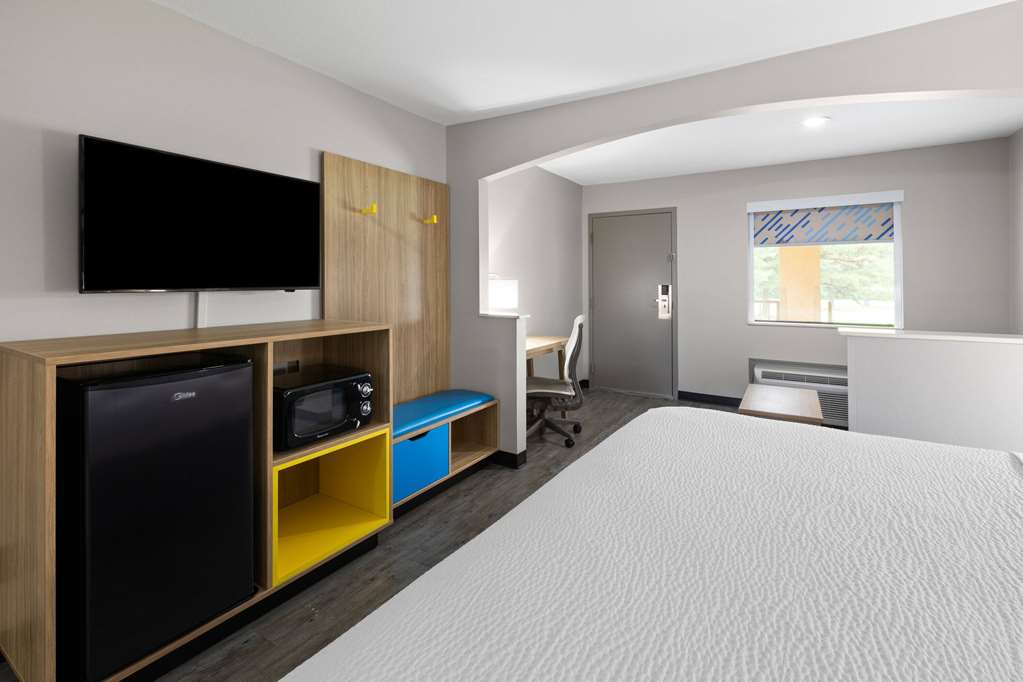 Days Inn by Wyndham North Little Rock Maumelle - photo 31
