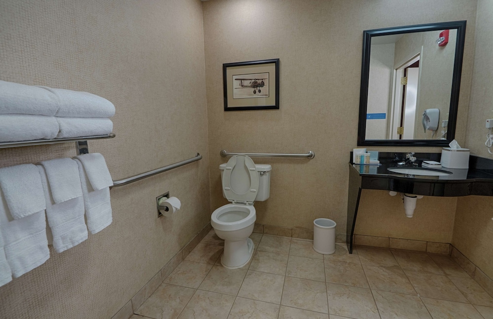 Hampton Inn Spring Lake Fayetteville - photo 48