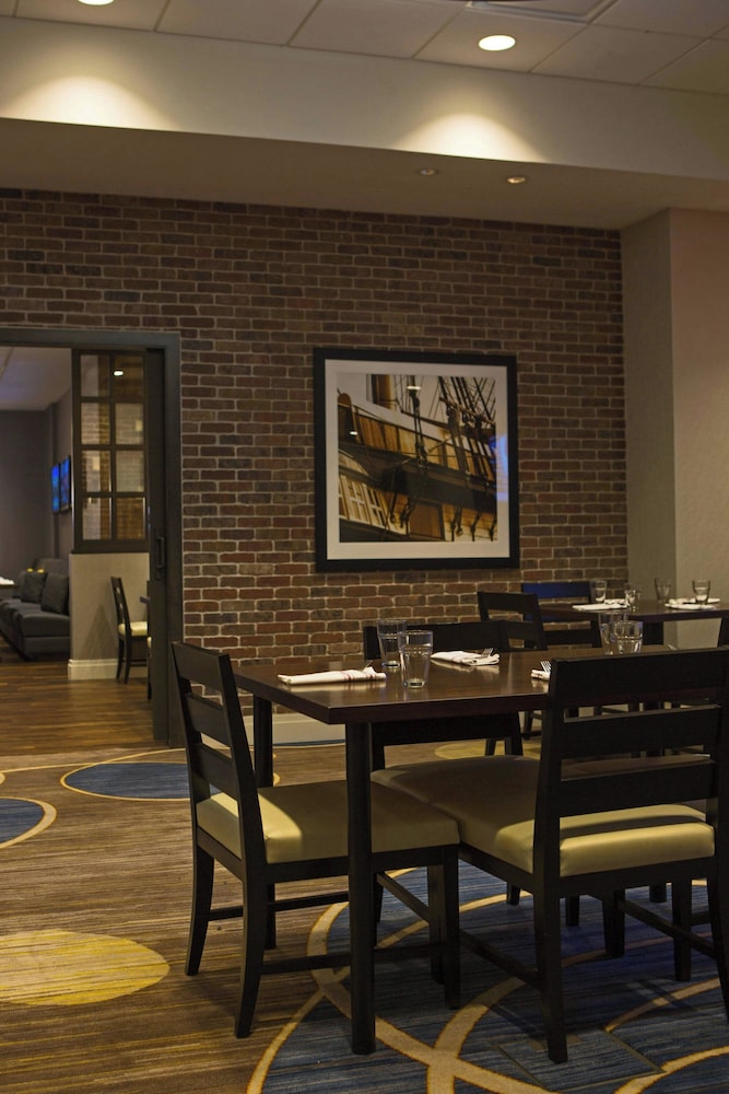 Baltimore Marriott Inner Harbor at Camden Yards - photo 34