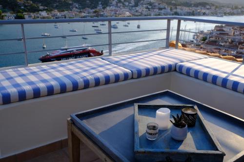 180 view maisonette No.1 in Poros, Greece