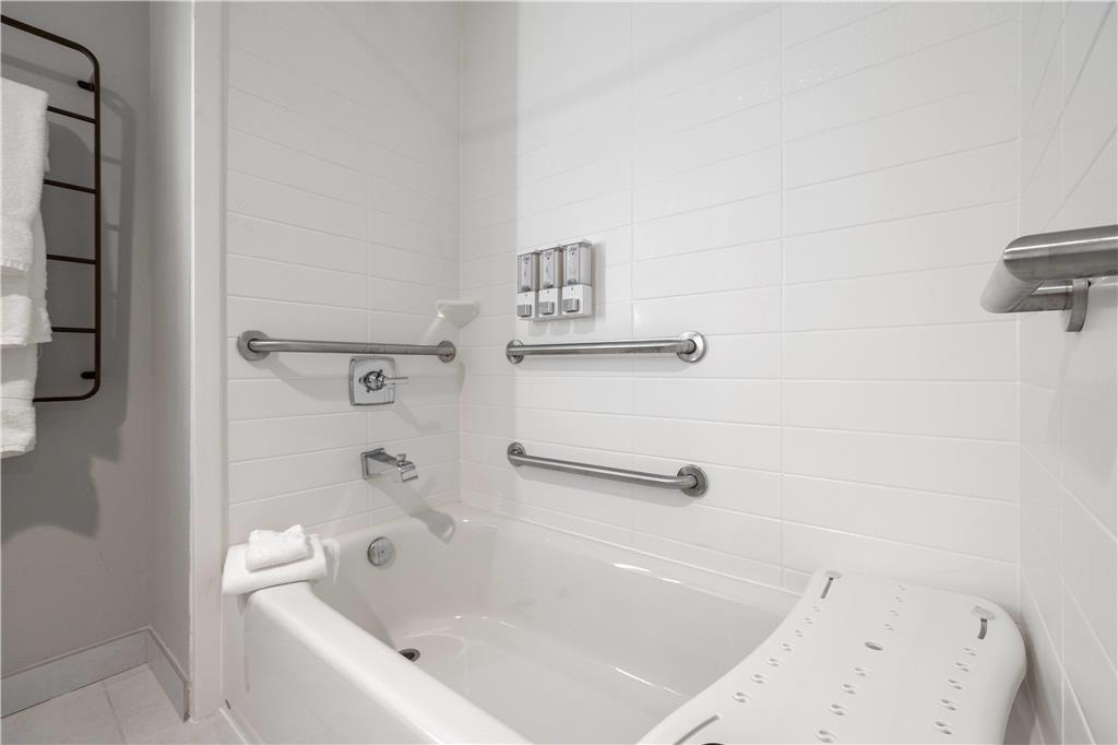 La Quinta Inn & Suites by Wyndham La Habra - photo 72