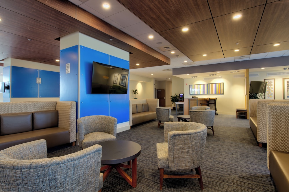 Holiday Inn Express & Suites Onalaska La Crosse Area by IHG - photo 45