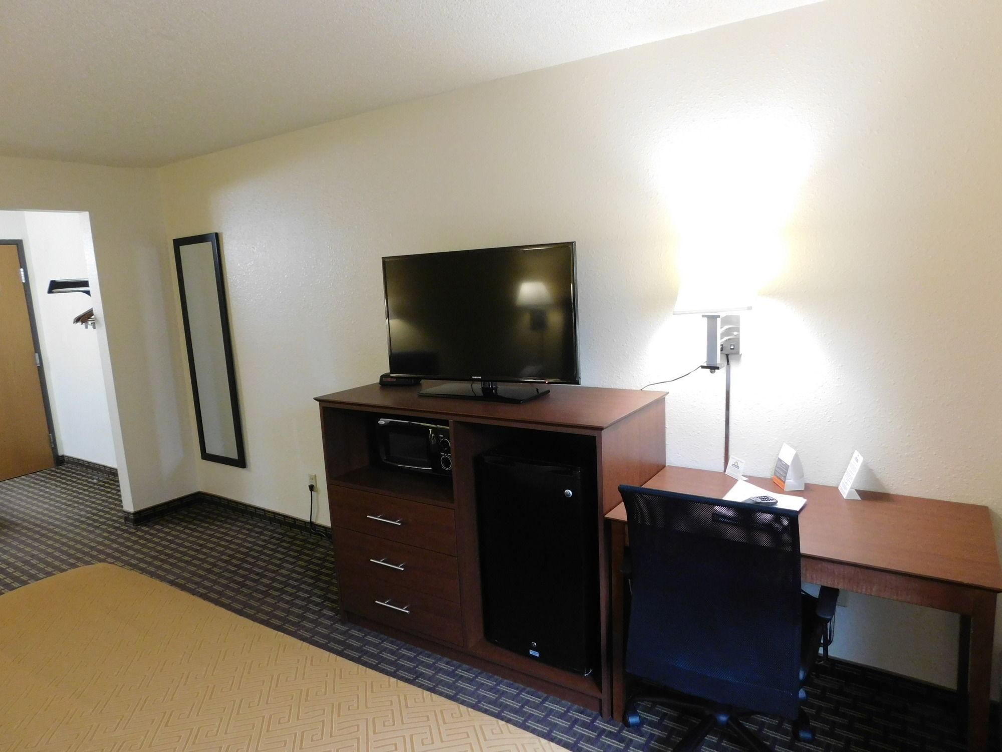 Days Inn by Wyndham Des Moines Merle Hay - featured photo