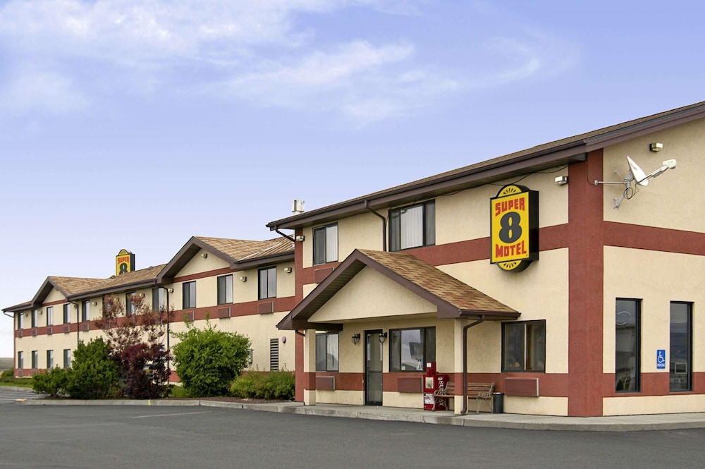 Super 8 by Wyndham Pendleton - photo 49