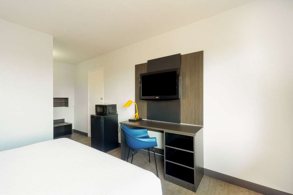 Motel 6 Del Rio Tx - photo 9