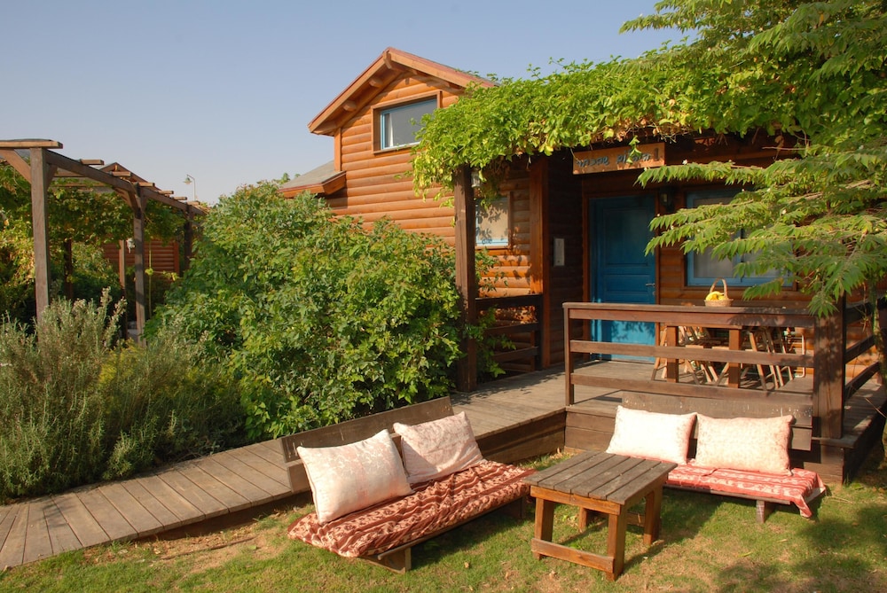 Matmon Barava in Unknown City, Israel