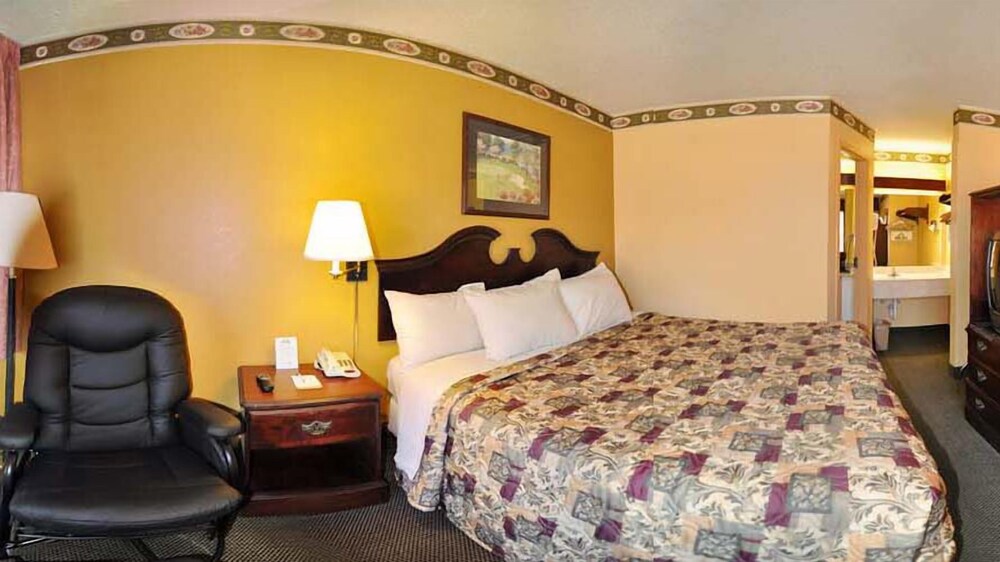 Days Inn Benton - photo 6