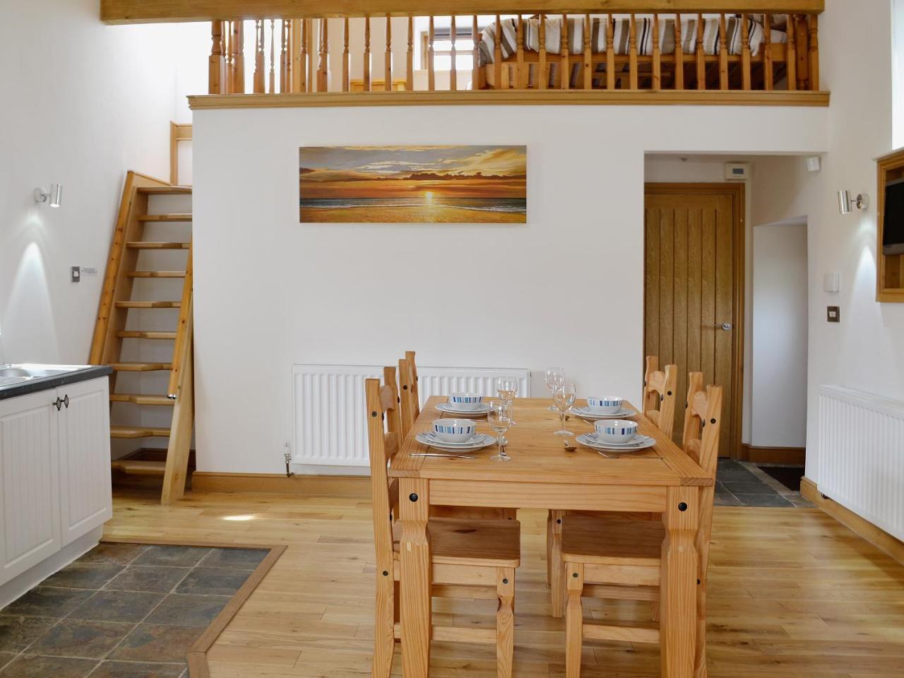 Owl Cottage — 4-Star Luxury Hotel in Holyhead, United Kingdom