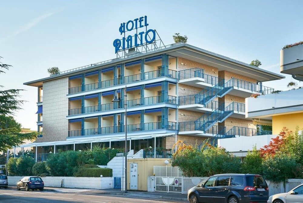 Hotel Rialto — 4-Star Luxury Hotel in Grado, Italy