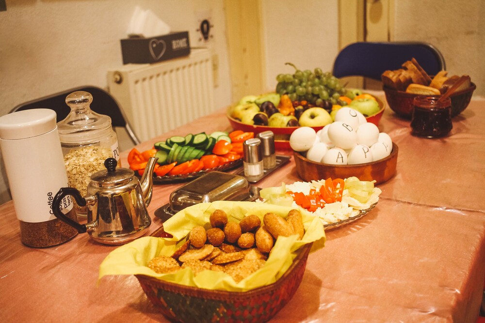 Opera Rooms & Hostel Tbilisi