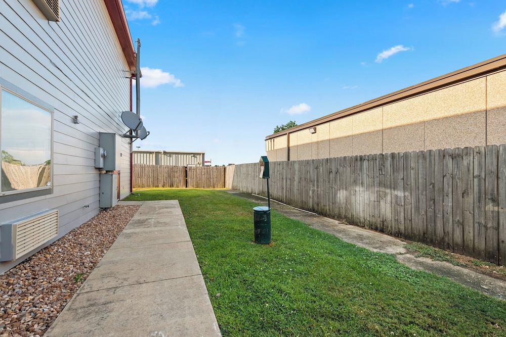Baymont by Wyndham Baton Rouge - photo 29