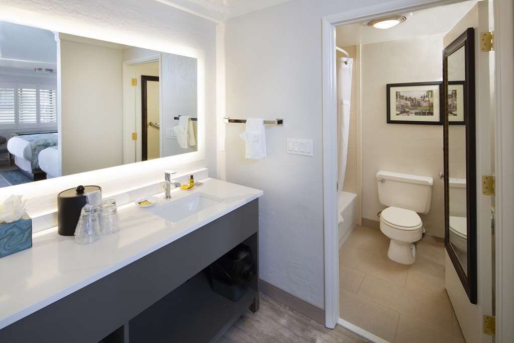 Best Western Plus Humboldt Bay Inn - photo 38