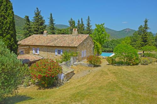 Mas de la Huppe - carbon neutral hotel in Le Teil