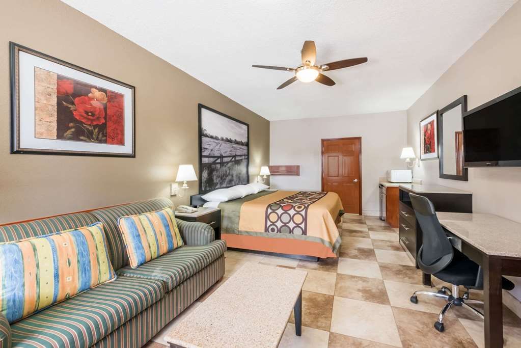 Texas Inn Donna - photo 8