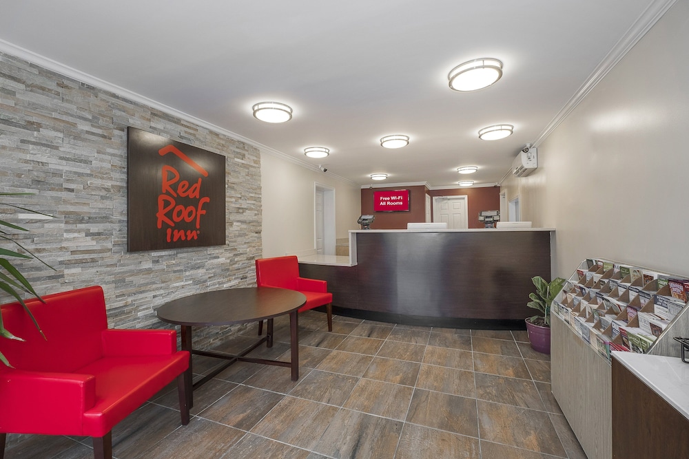 Red Roof Inn Fredericksburg North - photo 3