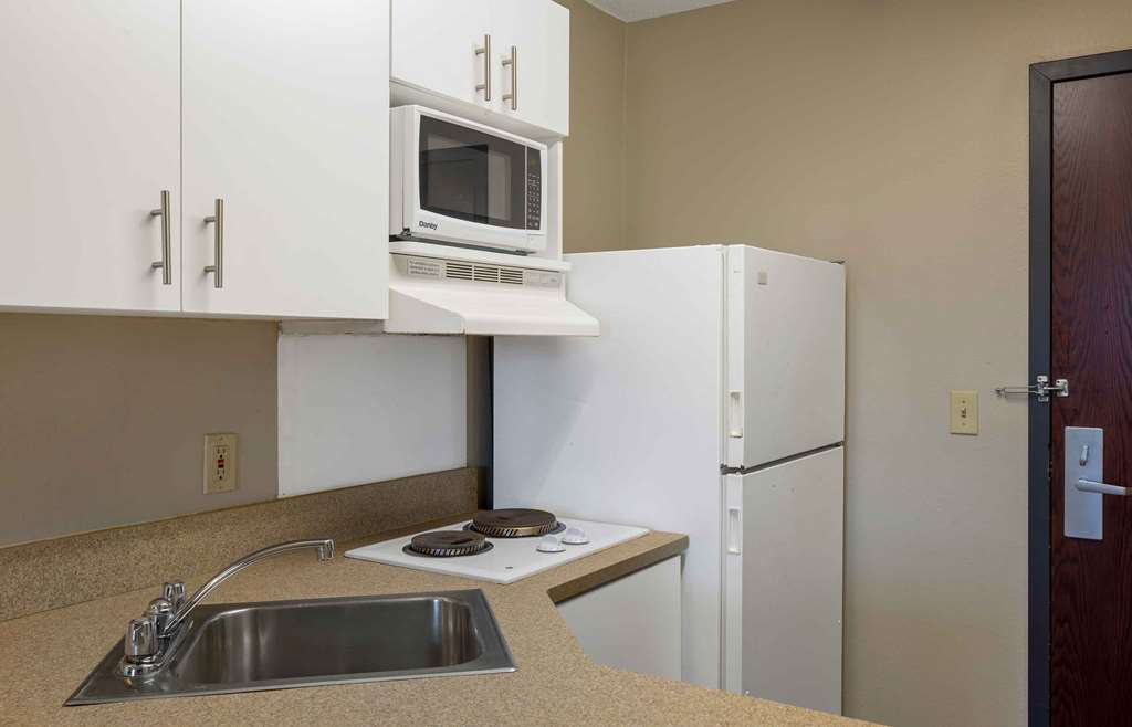 Extended Stay America Suites Hartford Meriden - photo 8