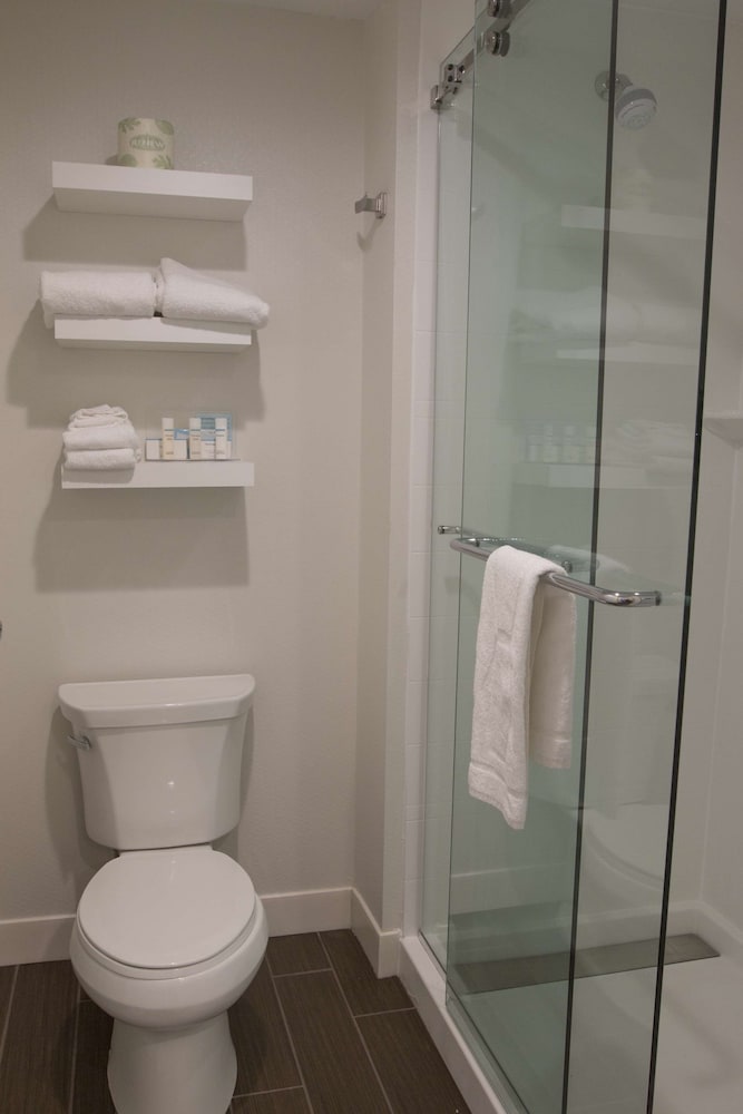 Hampton Inn & Suites Boone - photo 31