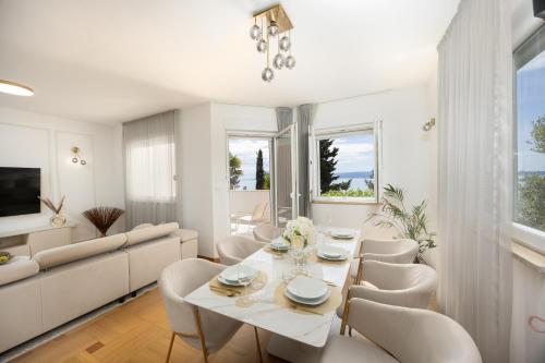 Marivi Luxury apartment above the beach Žnjan — 5-Star Luxury Hotel in Split, Croatia