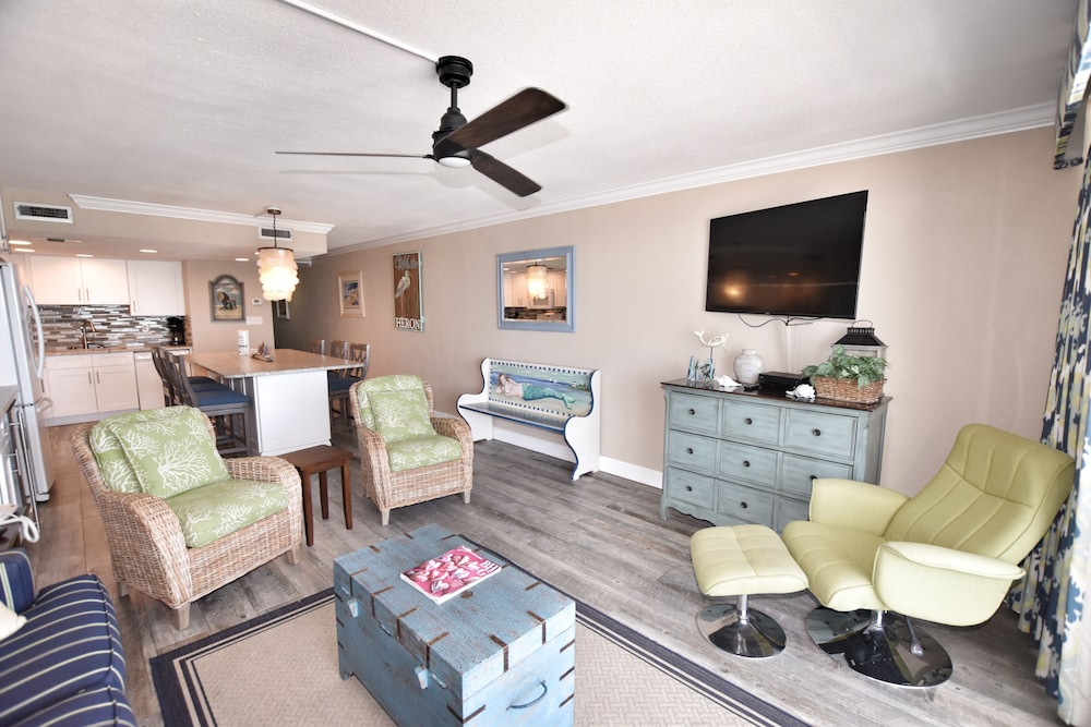 0309 Waters Edge Resort 1 Bedroom Condo by RedAwning - photo 17