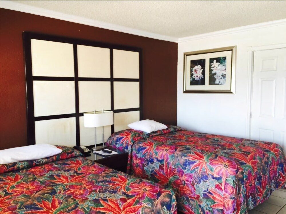 Knights Inn Giddings - photo 4