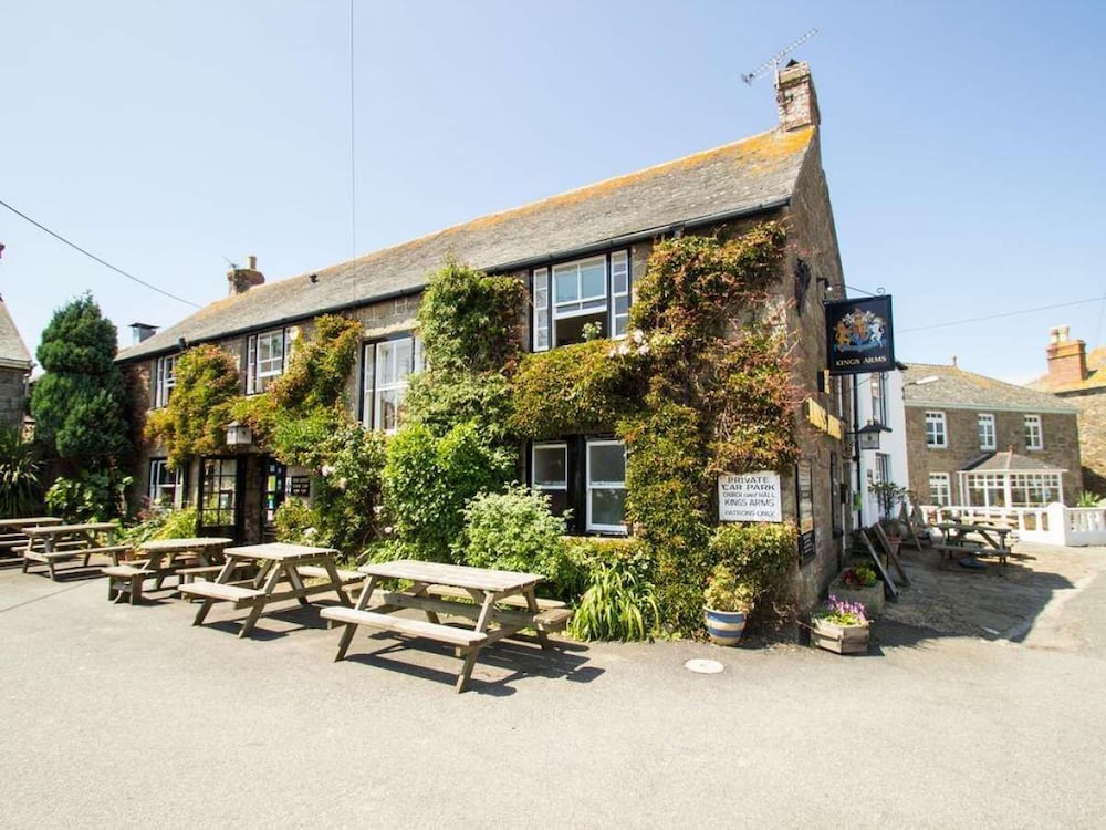 The Kings Arms — hotel in Penzance