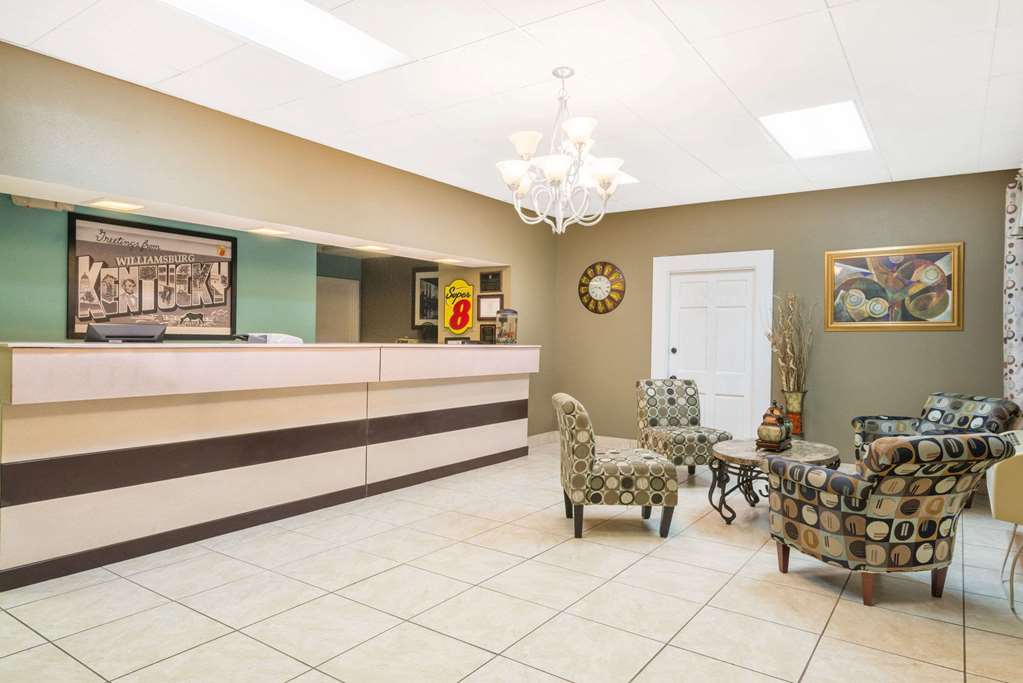 Super 8 by Wyndham Williamsburg - photo 3