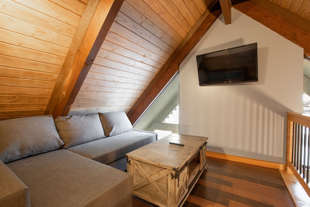 Wanderlust Inn - photo 28