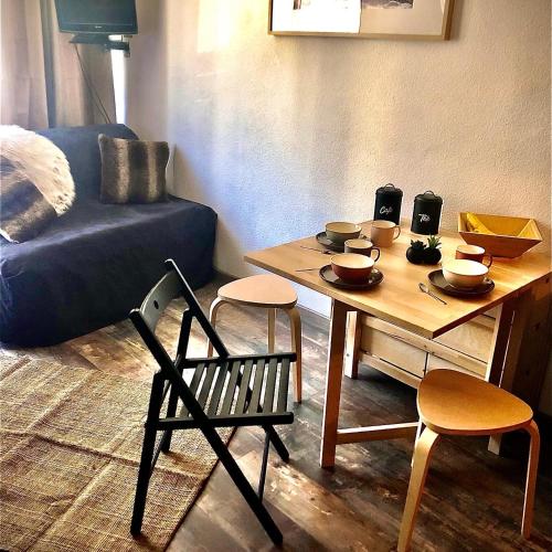 Charmant Studio Au Pieds Des Remontees Mecaniques. — hotel in Villard-De-Lans
