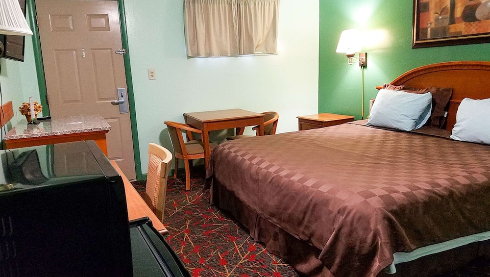 American Inn And Suites Childress - photo 8