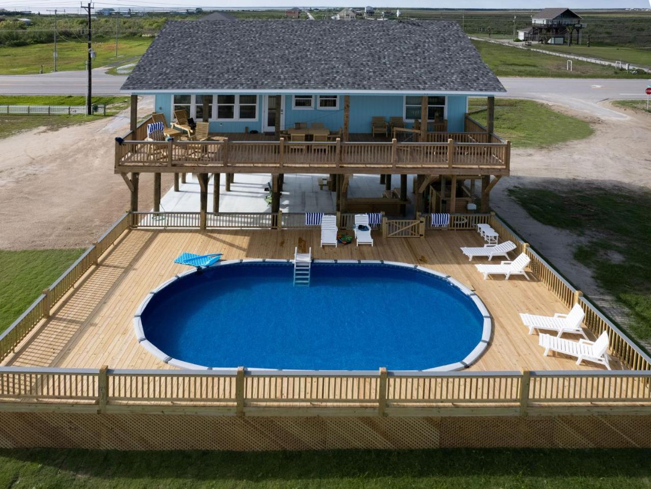 Crystal Beach Beachfront Heated Pool Sleeps 10 in Bolivar Peninsula, United States