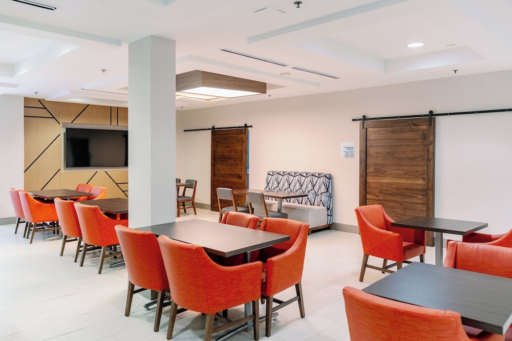 Holiday Inn Express Hotel & Suites Raleigh SW NC State by IHG - photo 91