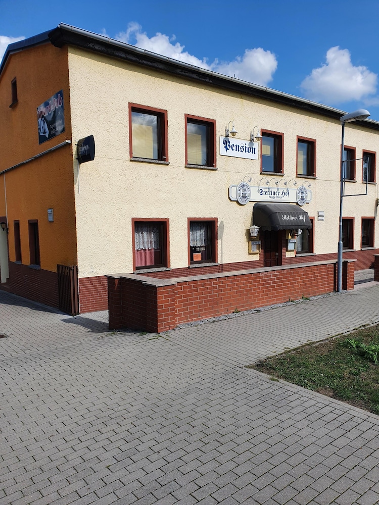 Stettiner Hof - carbon neutral hotel in Eggesin