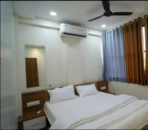 Hotel Madhavan Inn — Wai — photo 4