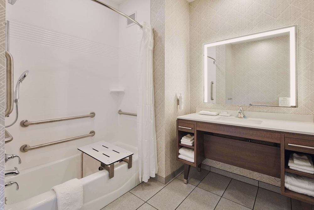 Home2 Suites by Hilton Sacramento at CSUS - photo 37