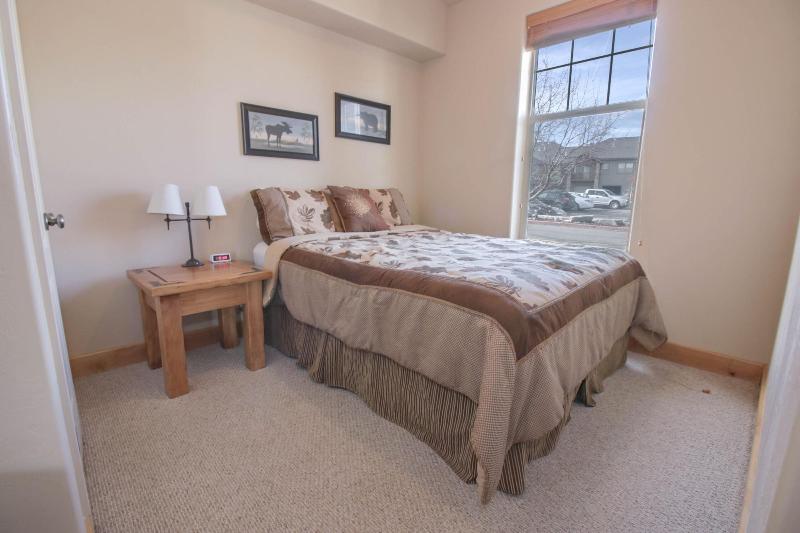 Fox Pointe At Redstone By Lespri Management - photo 34