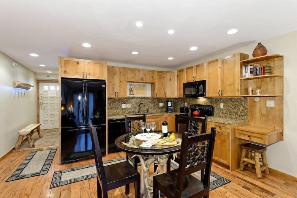 Snowmass Village by Gondola Resorts - photo 26