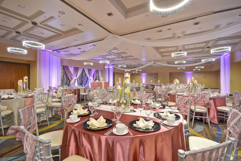 DoubleTree by Hilton Phoenix North - photo 44