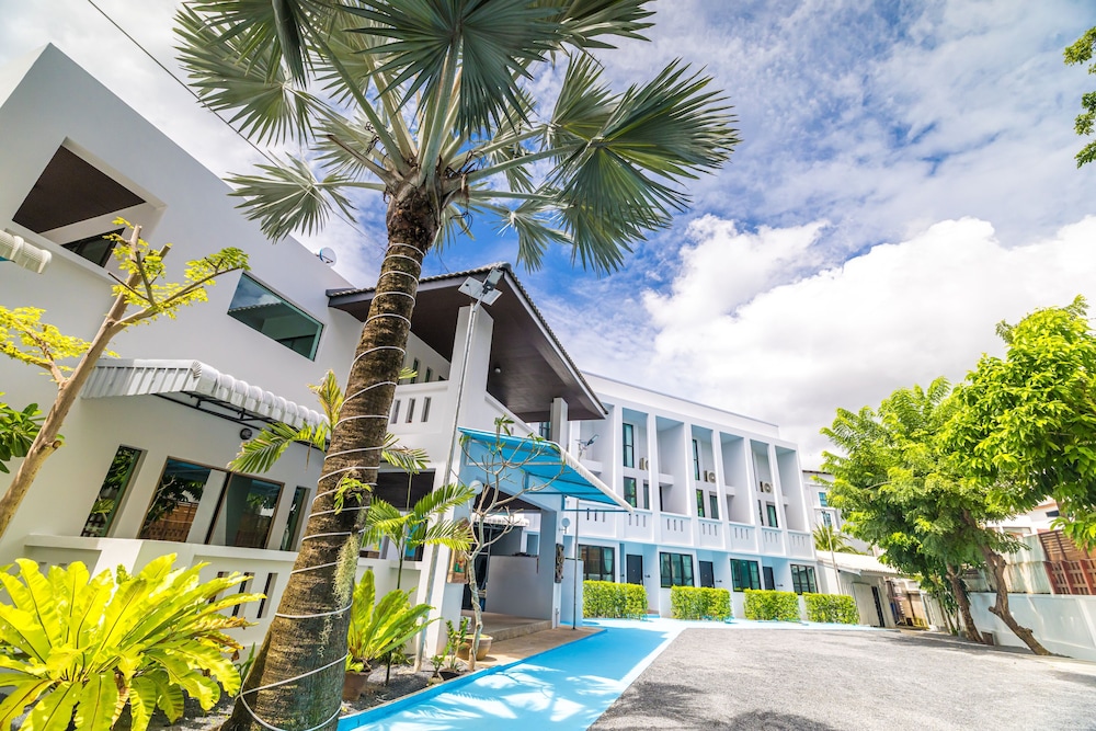 Phuket Leisure Time Hotel in Rawai, Thailand