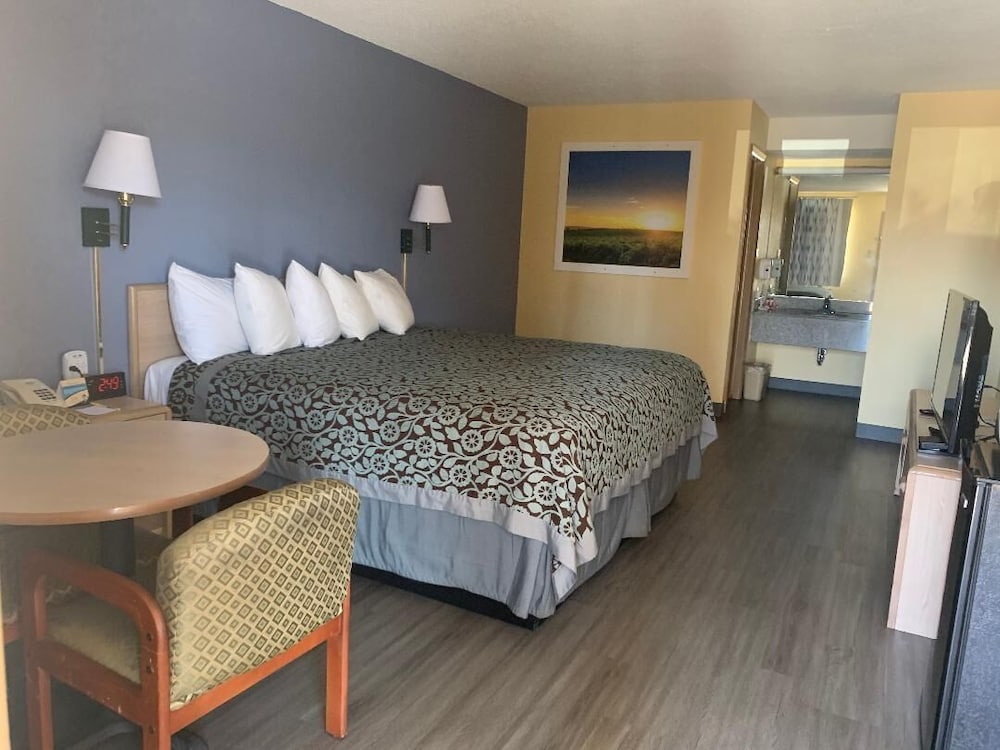 Days Inn by Wyndham Byron - photo 8