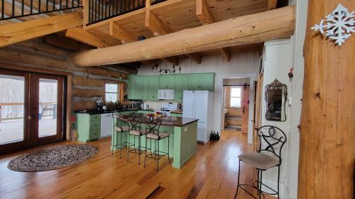 Firefly Creek Lodge - photo 6
