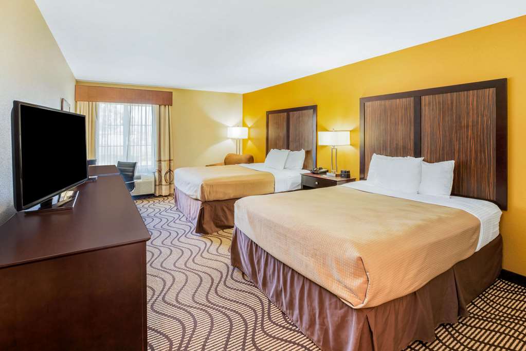 La Quinta Inn Suites Floresville - photo 28