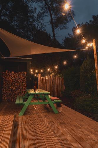Bumblebee Cabin met privé sauna & vuurplaats — 4-Star Luxury Hotel in Diessen, Netherlands