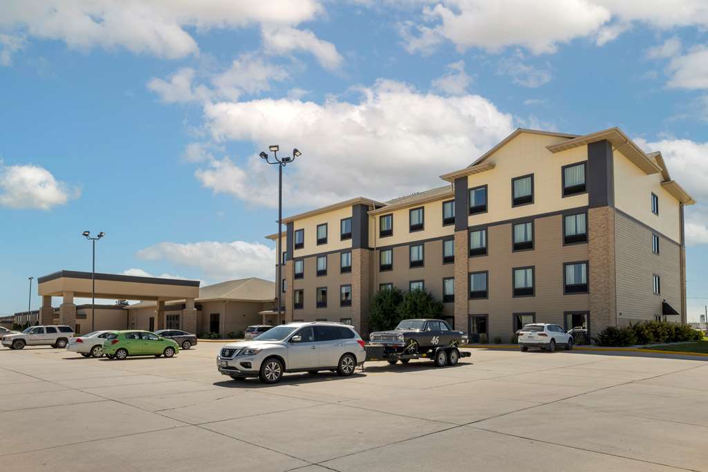Best Western Plus North Platte Inn & Suites - photo 44