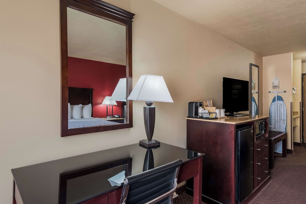 SureStay Plus Hotel by Best Western Silver City - photo 8