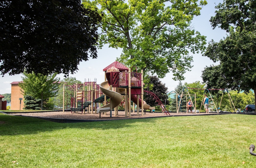 Harbor Shores on Lake Geneva - photo 46