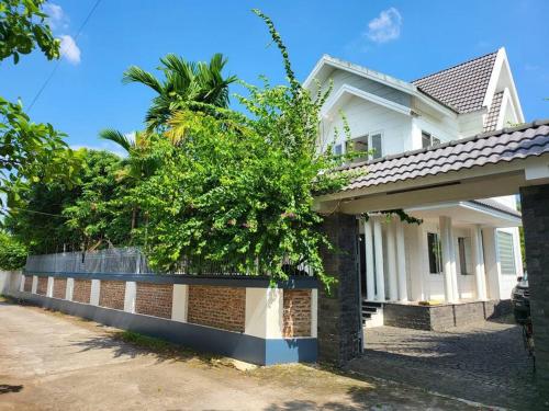 Tranquil Retreat Lux Villa in HungYen Countryside — 4-Star Luxury Hotel in Hung Yen, Vietnam