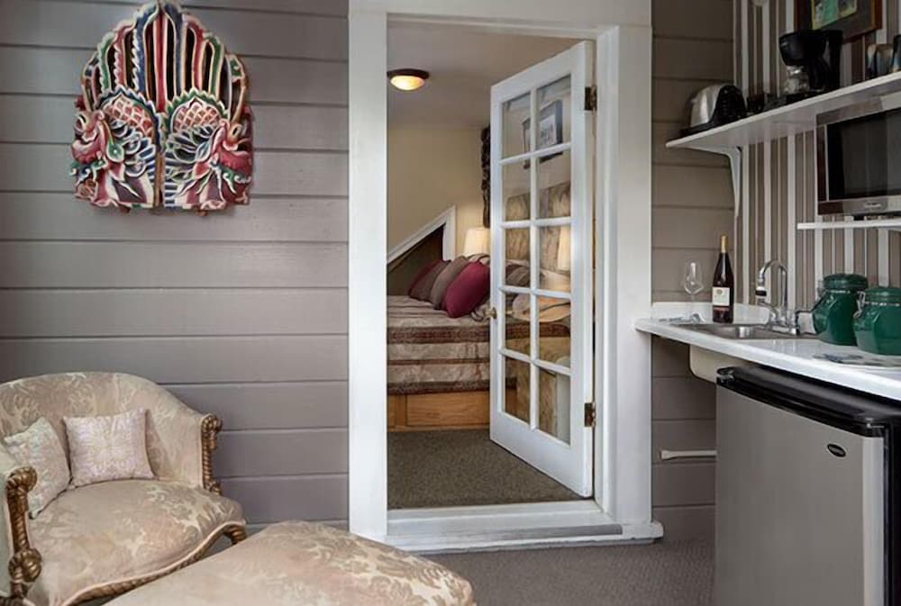 Noe's Nest Bed and Breakfast - photo 33
