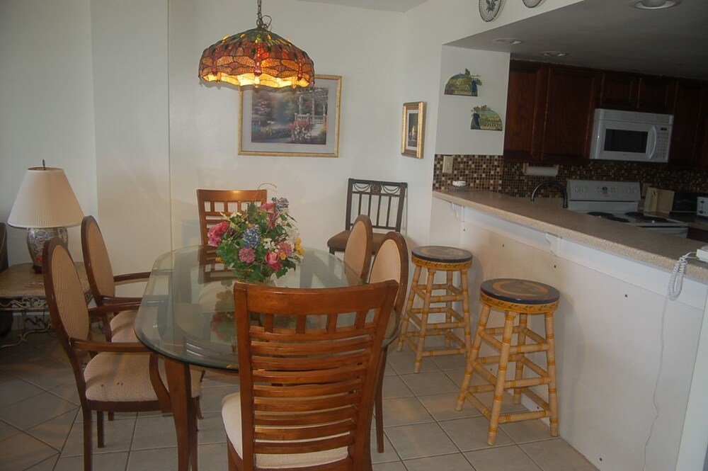 Shoreham Towers 2c 3 Bedroom Condo by RedAwning - photo 8