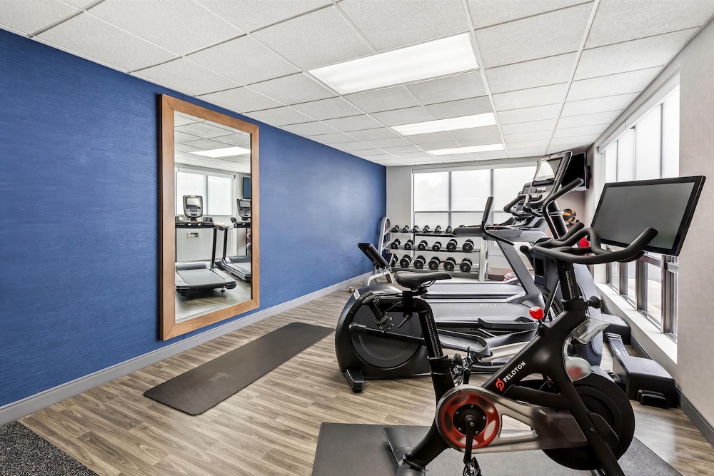 Hampton Inn & Suites Grove City - photo 40